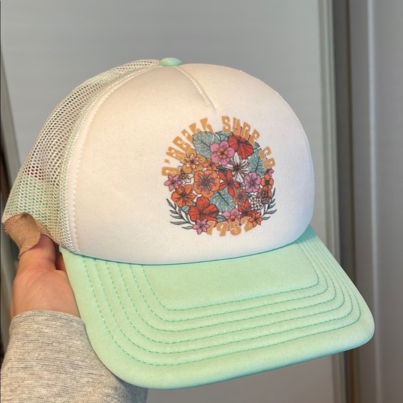 Oneill Surf Co. Floral Trucker Hat - Picture 1 of 4
